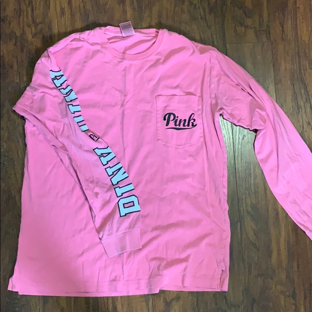 pink shirt